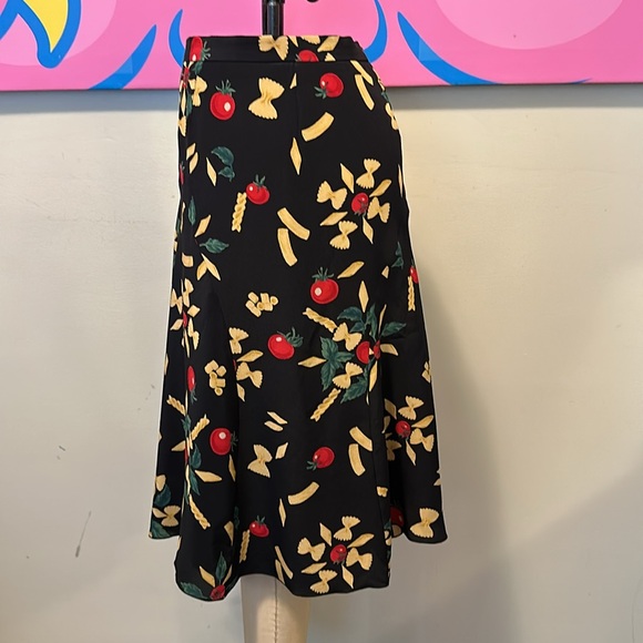 Moschino Cheap and Chic silk pasta skirt Rare. - Picture 8 of 11